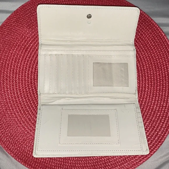 Off-White / Light Beige Genuine Leather Wallet - Picture 7 of 14